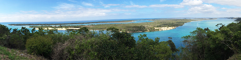 Seraching for t-shirts in Lakes Entrance